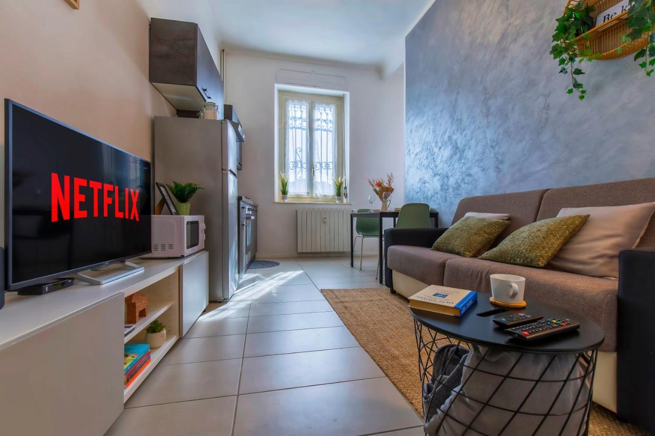 & Comfy Flat In The Beating Heart Of