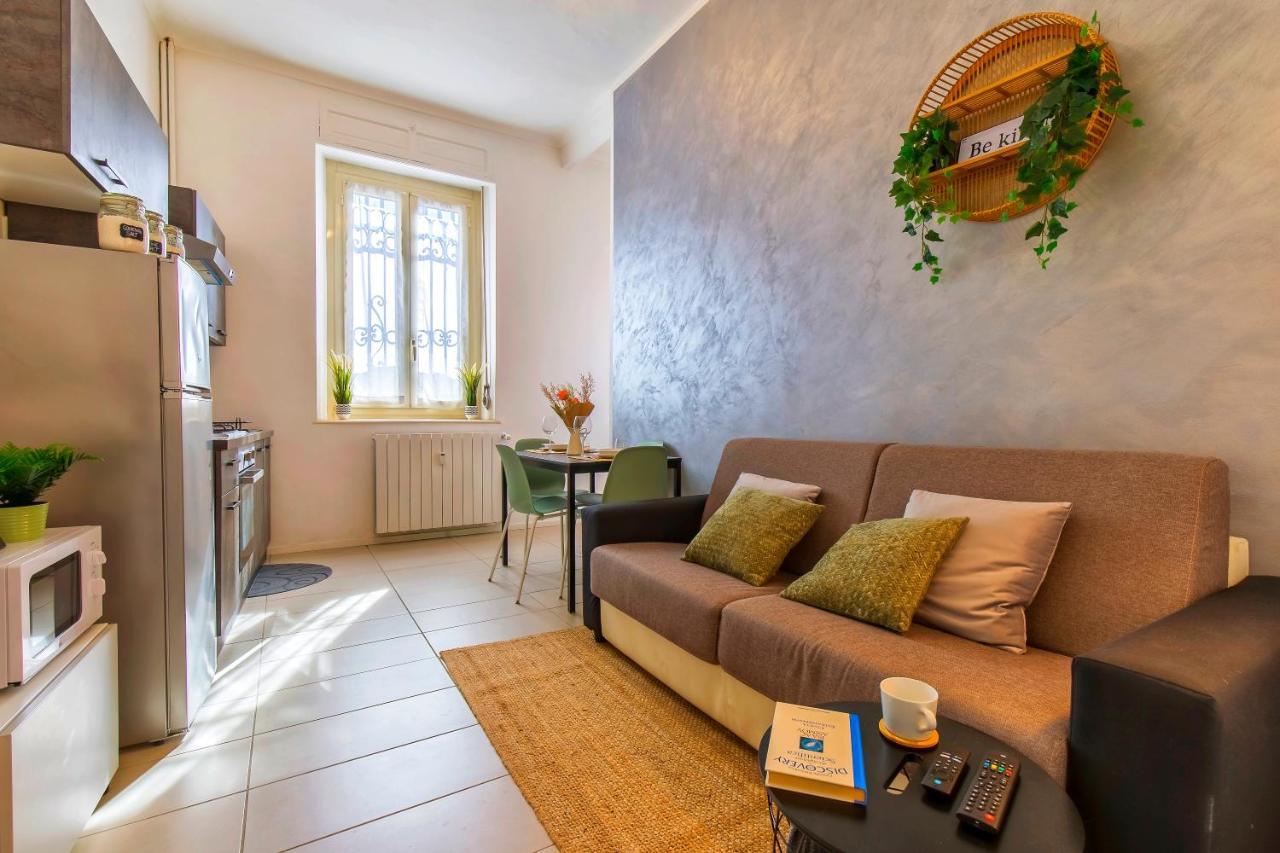 & Comfy Flat In The Beating Heart Of *